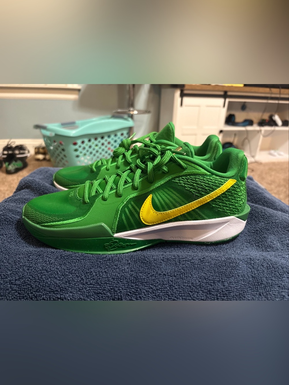 Nike Wmns Sabrina 2 'Oregon' Brand new Never worn no box